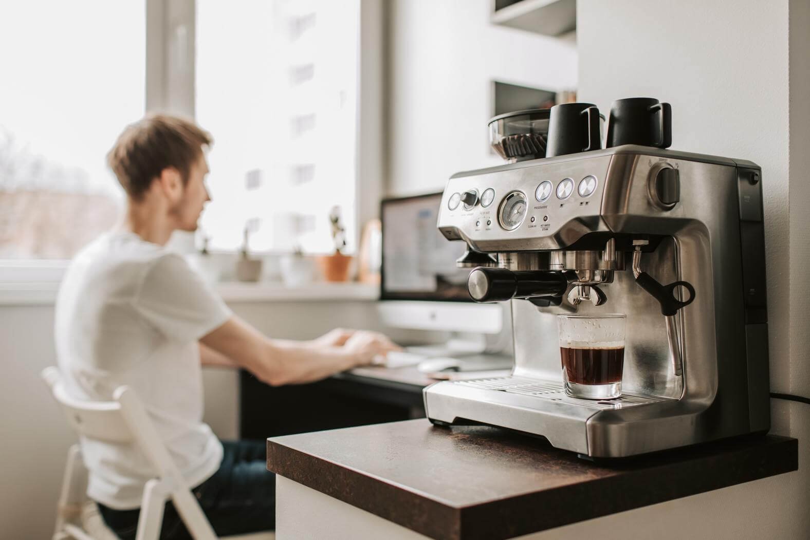 How to Clean a Coffee Machine and Grinder
