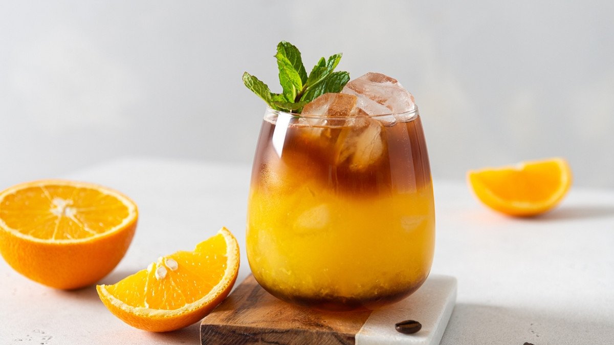 Crafting an Ice Bumble: Refreshing Summer Drink